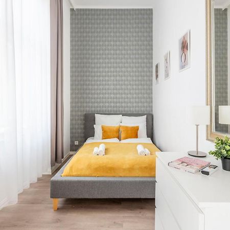 Exclusive Downtown Apartment In The Heart Of Будапеща Екстериор снимка