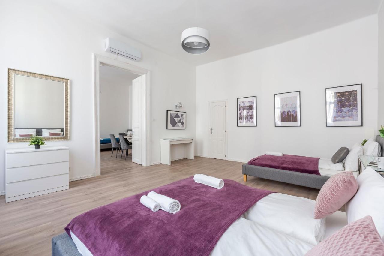 Exclusive Downtown Apartment In The Heart Of Будапеща Екстериор снимка