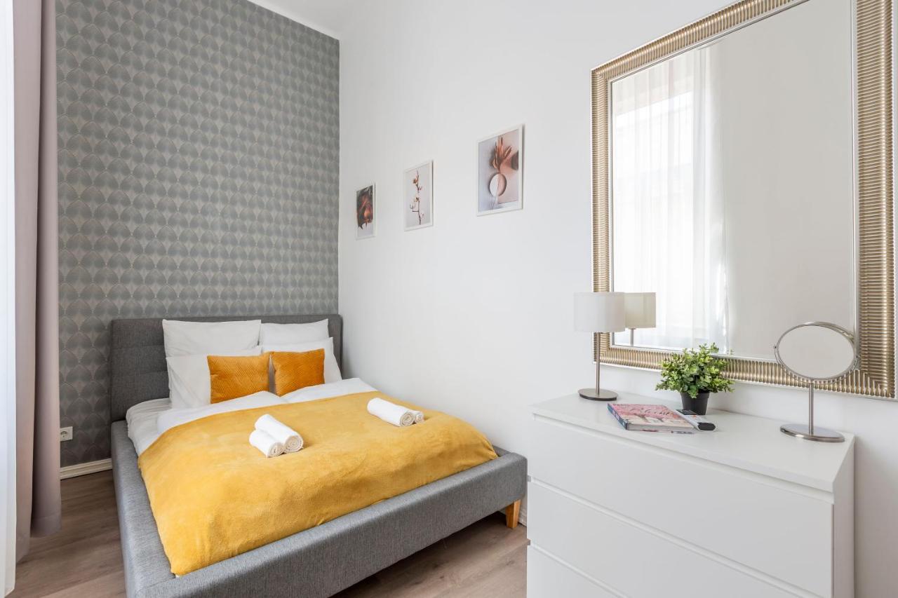 Exclusive Downtown Apartment In The Heart Of Будапеща Екстериор снимка