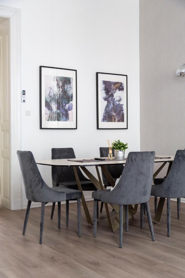 Exclusive Downtown Apartment In The Heart Of Будапеща Екстериор снимка