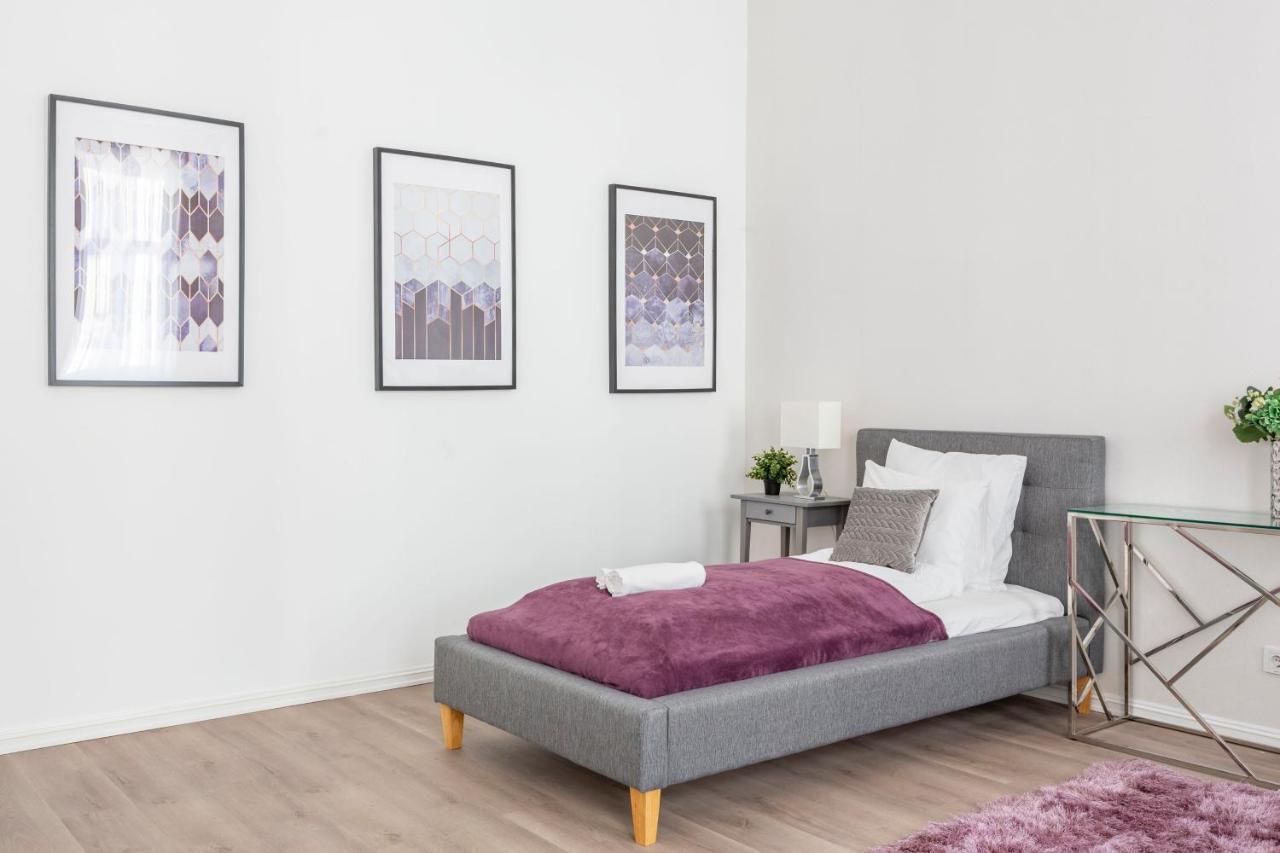 Exclusive Downtown Apartment In The Heart Of Будапеща Екстериор снимка