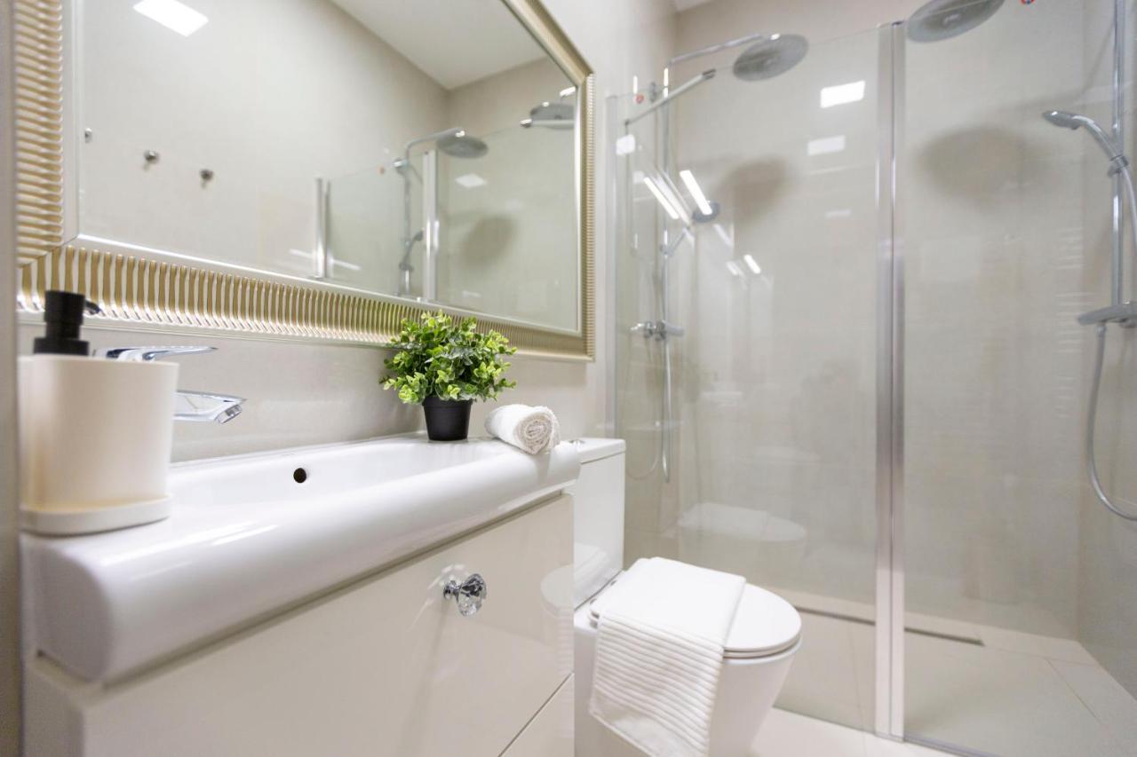 Exclusive Downtown Apartment In The Heart Of Будапеща Екстериор снимка