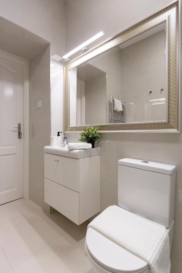 Exclusive Downtown Apartment In The Heart Of Будапеща Екстериор снимка